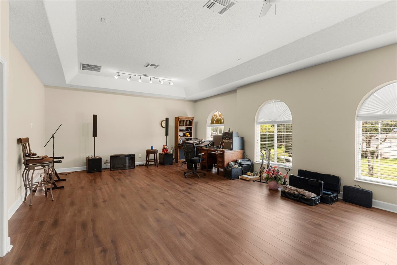 STONEYBROOK HILLS 18 - Residential