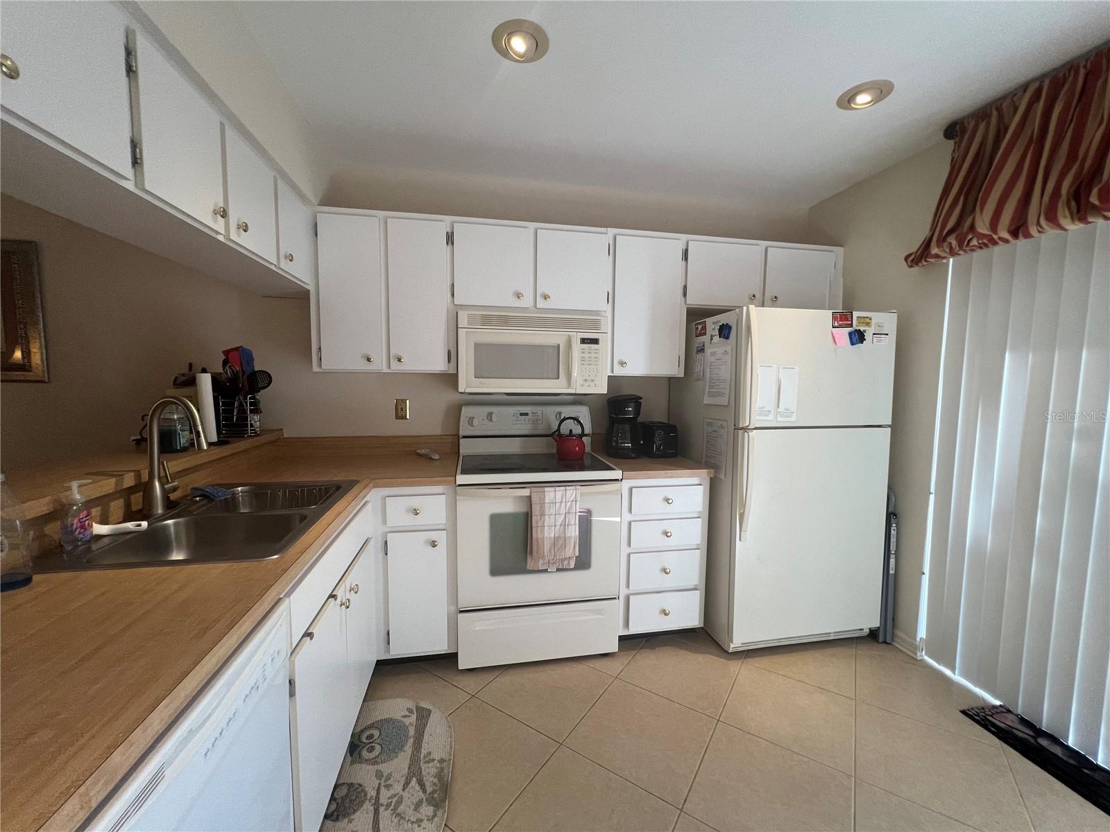 AUGUSTA VILLAS AT PLAN - Residential Lease
