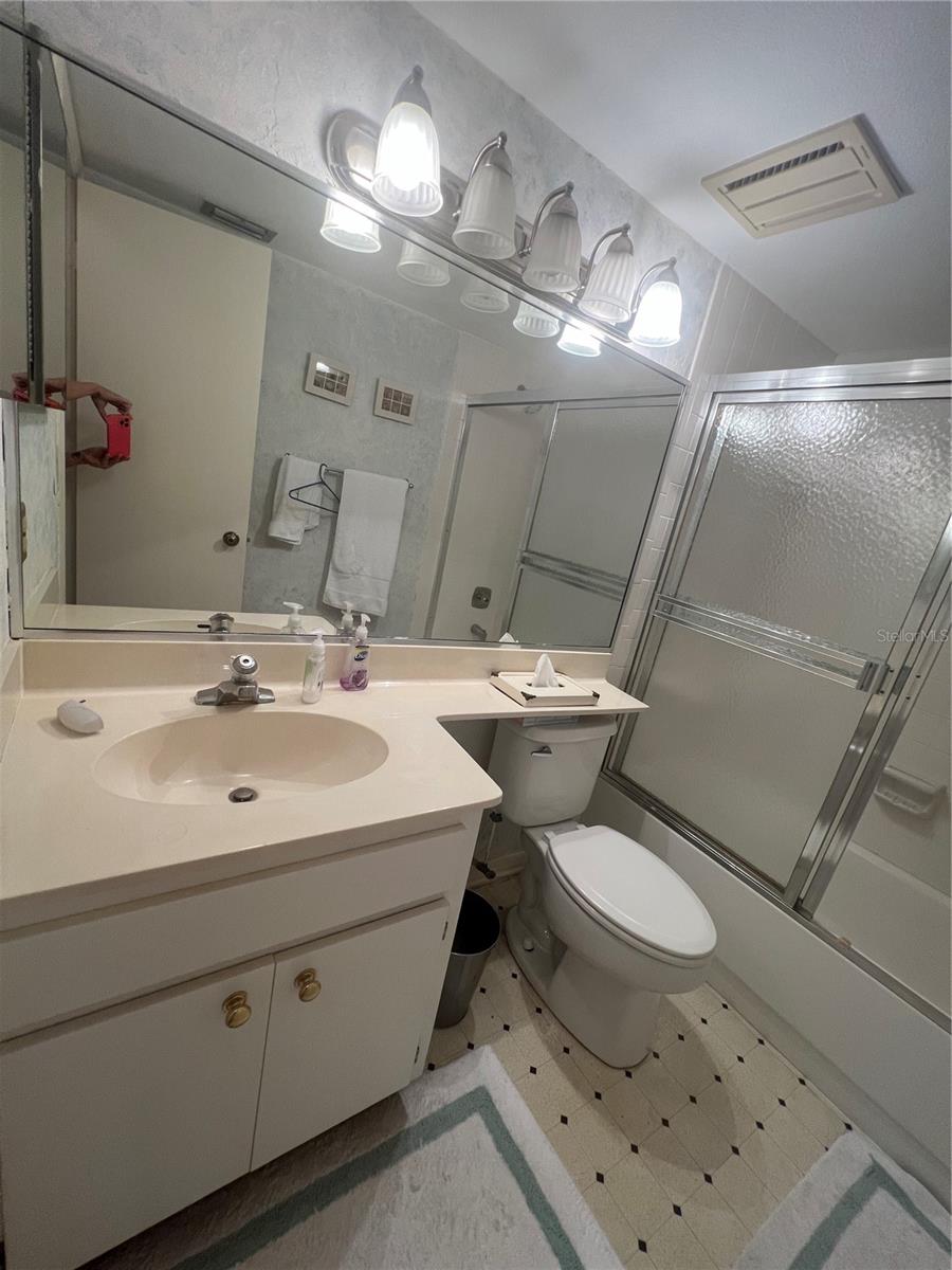 AUGUSTA VILLAS AT PLAN - Residential Lease