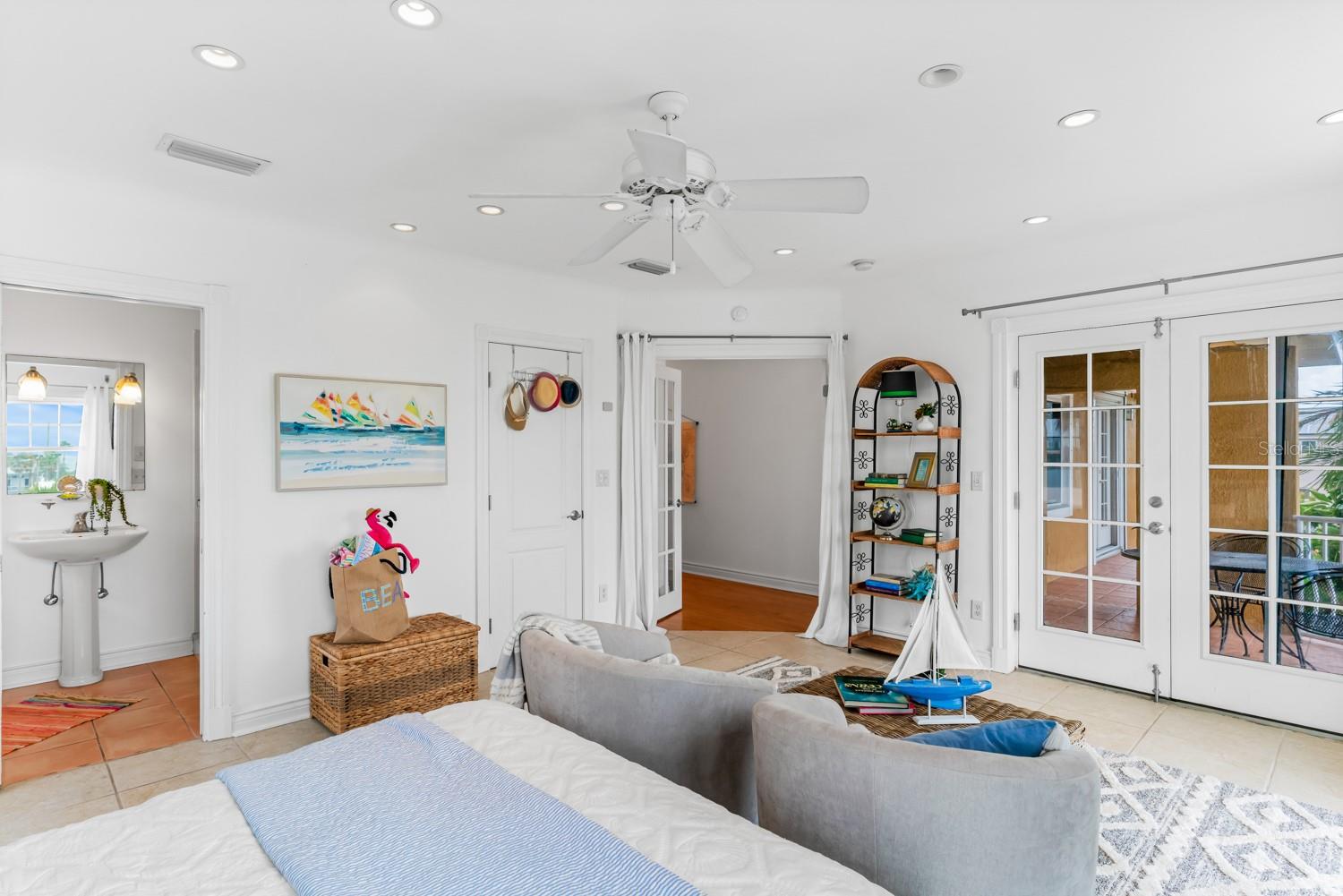 SUNSET BEACH - Residential