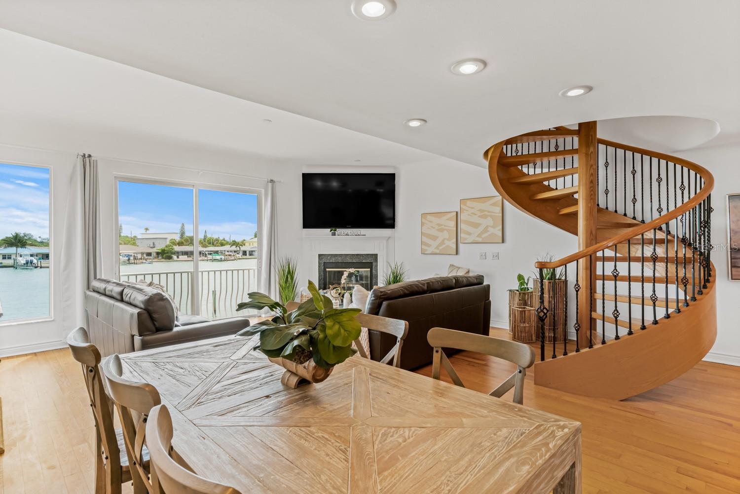 SUNSET BEACH - Residential