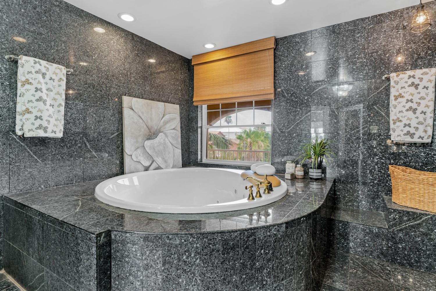 SUNSET BEACH - Residential