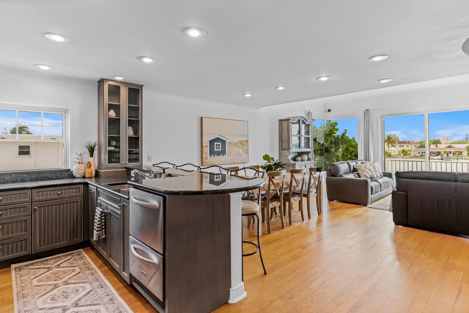 SUNSET BEACH - Residential