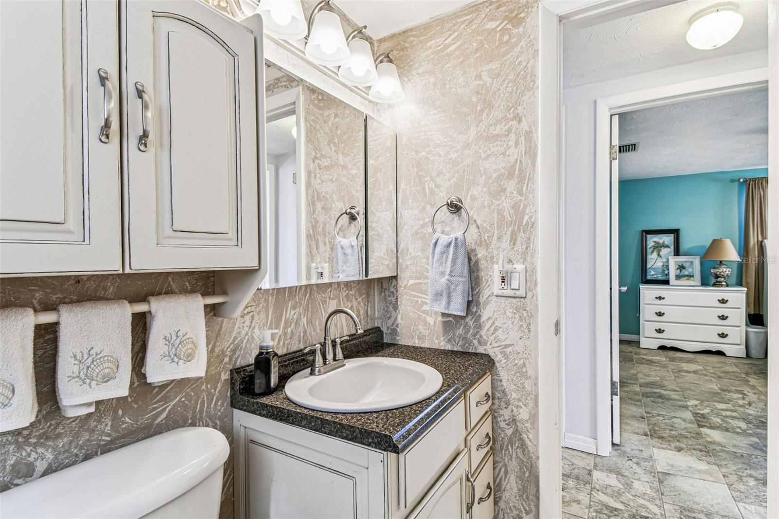 ALOHA GARDENS - Residential