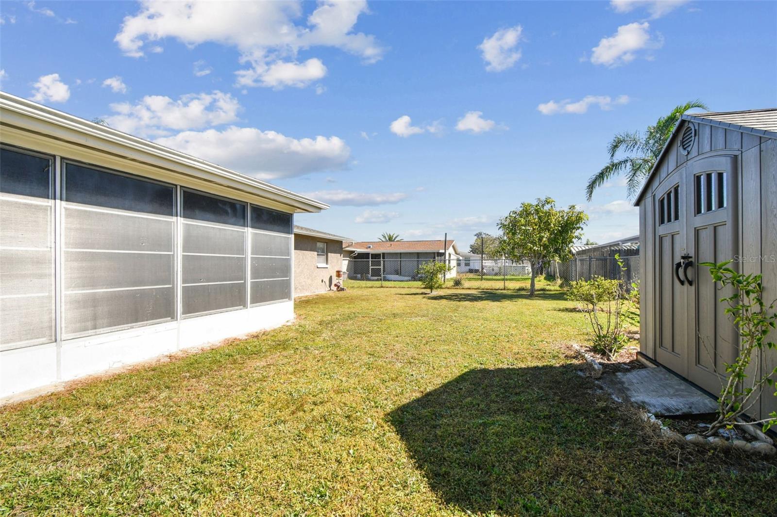 ALOHA GARDENS - Residential