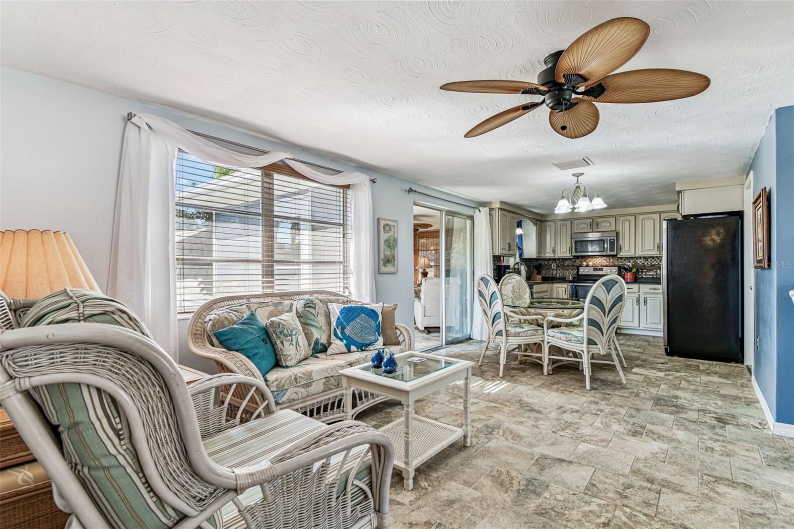 ALOHA GARDENS - Residential