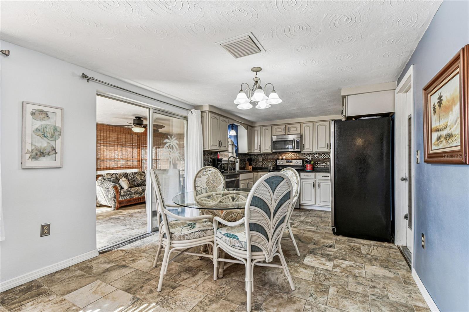 ALOHA GARDENS - Residential