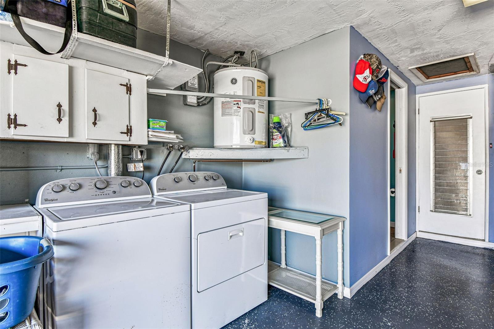 ALOHA GARDENS - Residential