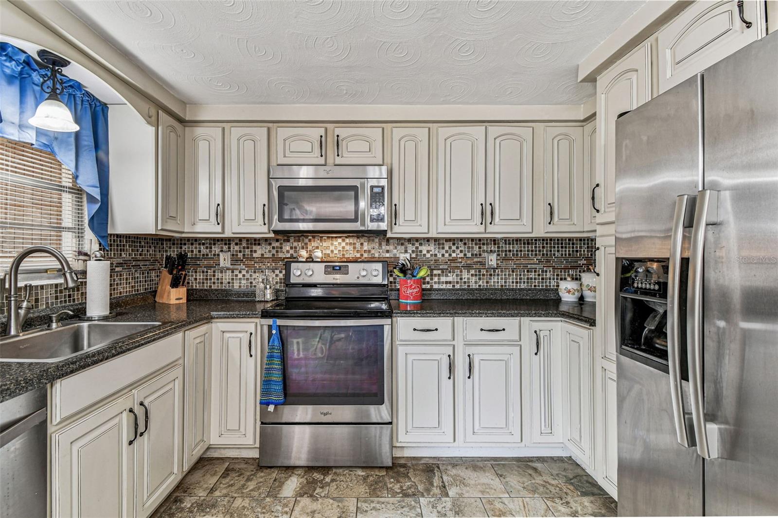 ALOHA GARDENS - Residential