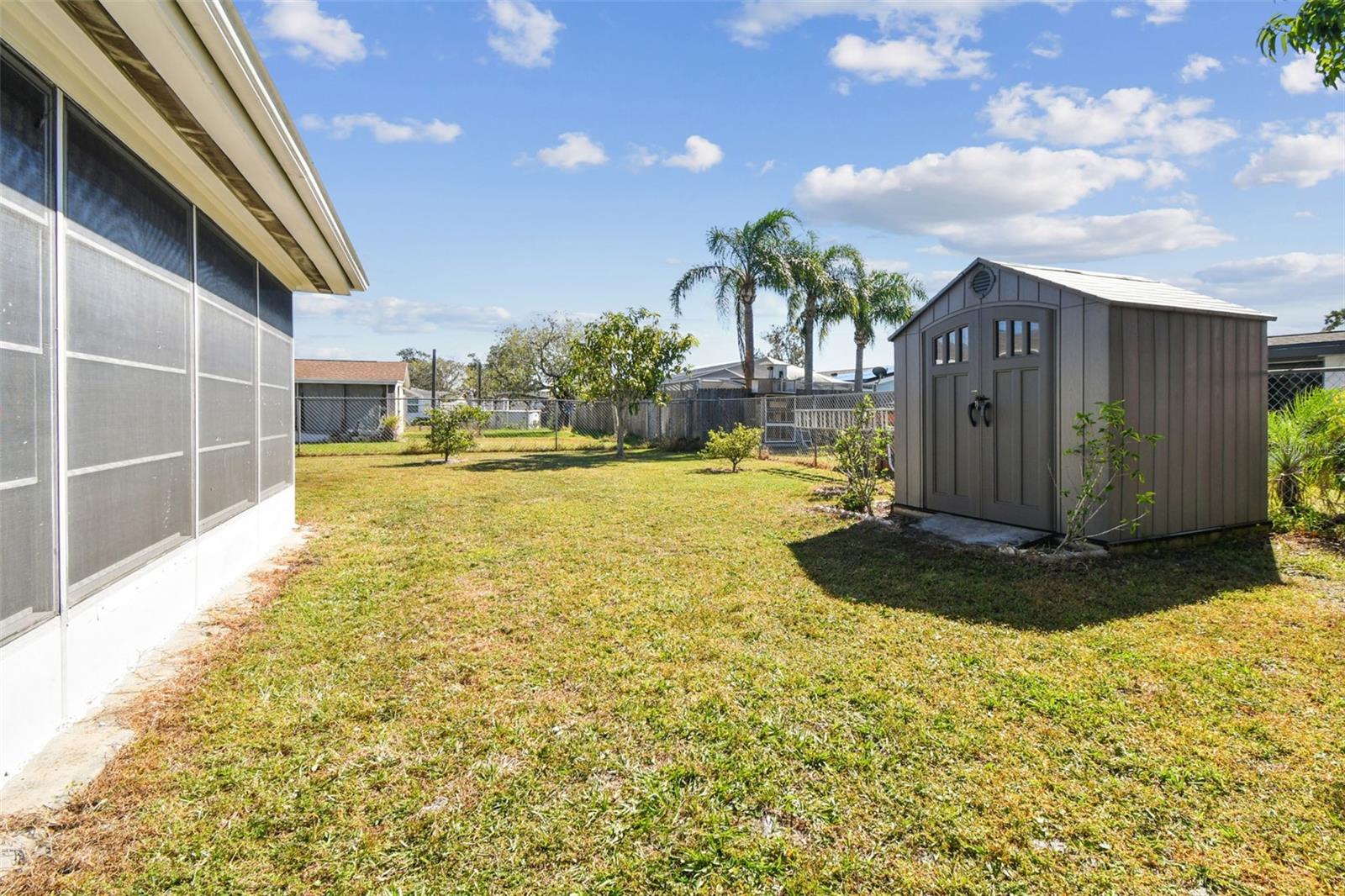 ALOHA GARDENS - Residential