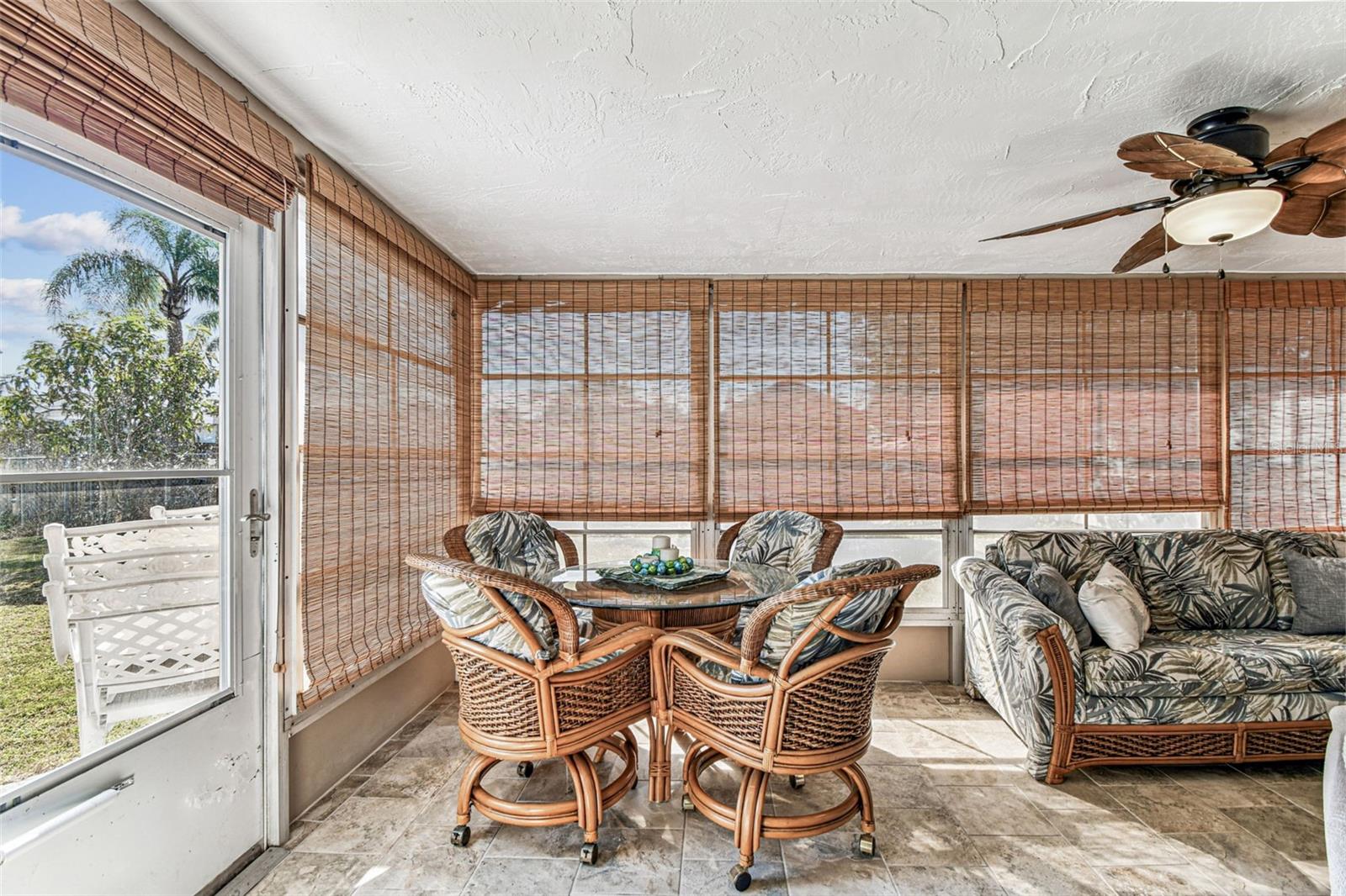 ALOHA GARDENS - Residential