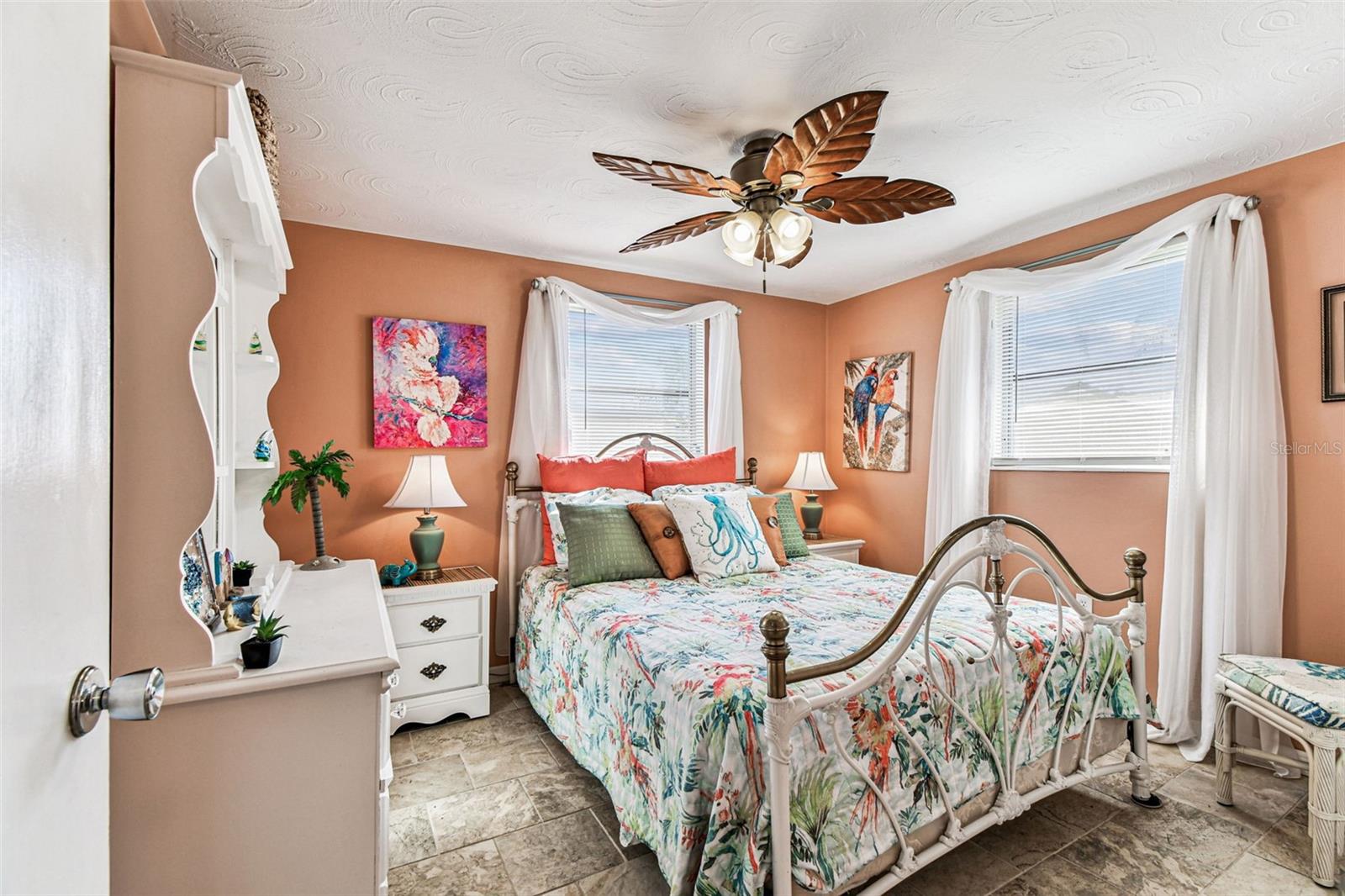 ALOHA GARDENS - Residential