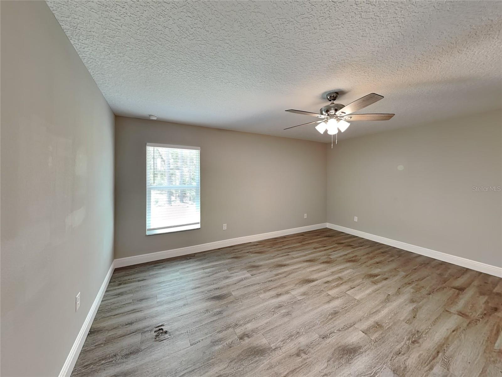 CITRUS SPGS UNIT 04 - Residential Lease
