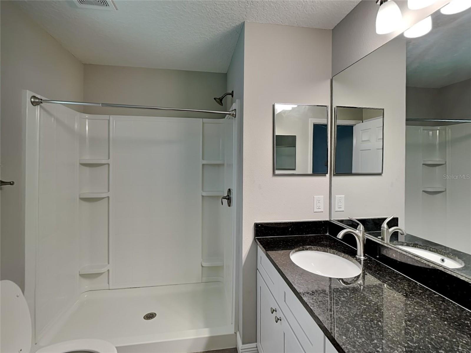 CITRUS SPGS UNIT 04 - Residential Lease
