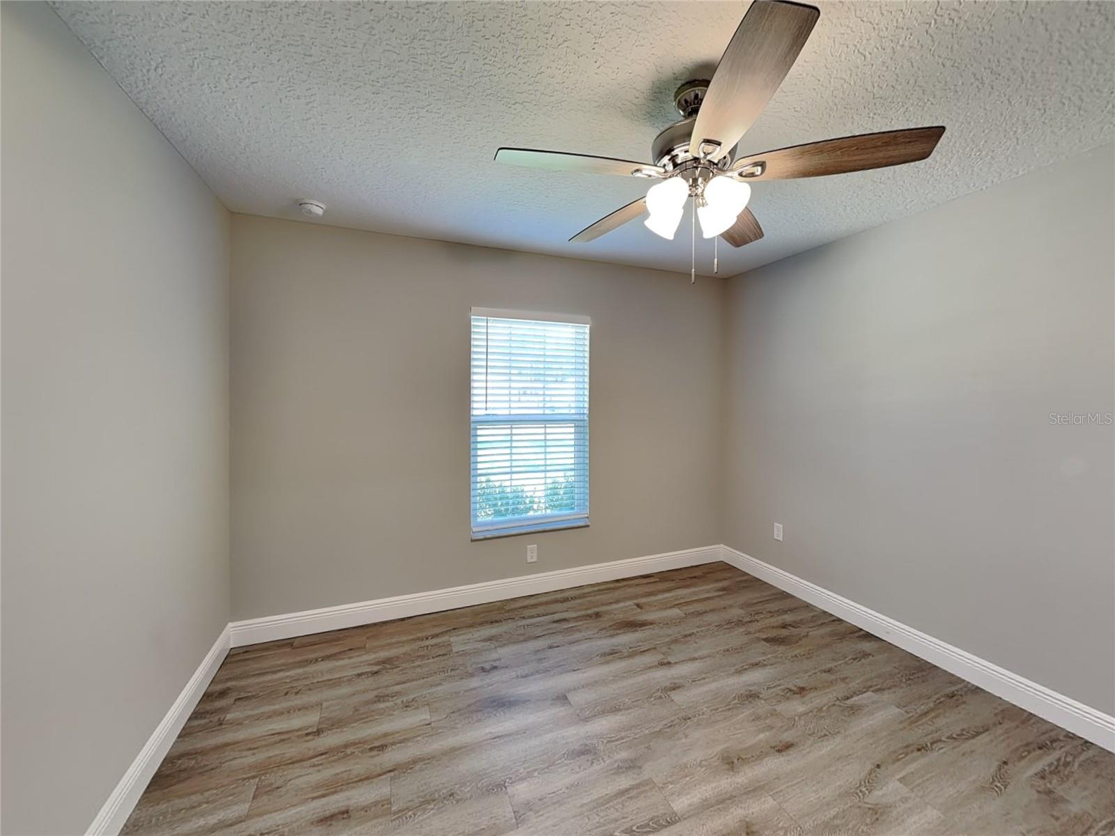 CITRUS SPGS UNIT 04 - Residential Lease