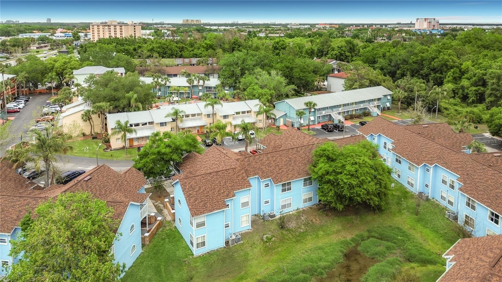 VILLAS AT SOMERSET THE - Residential Lease