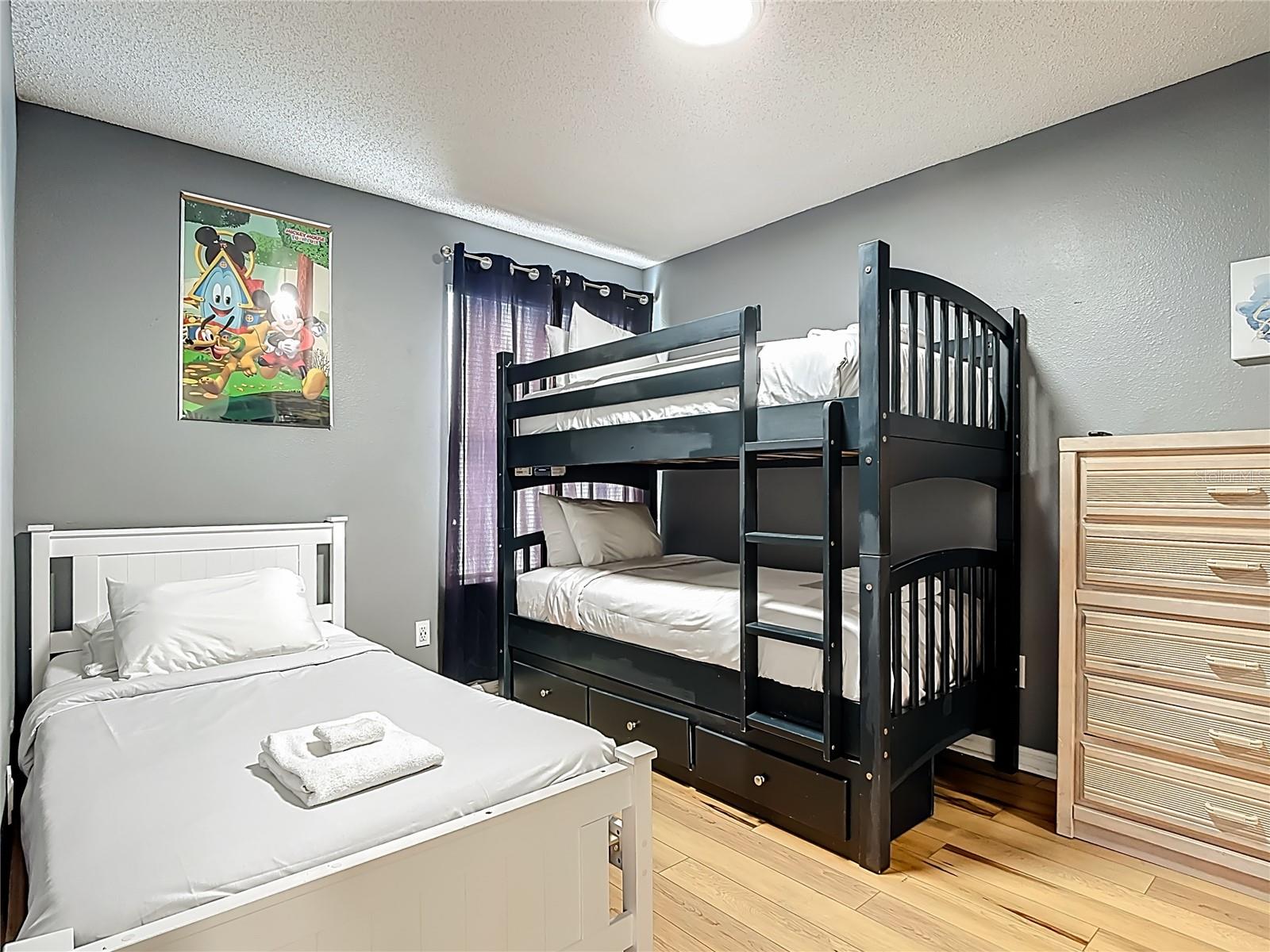 VILLAS AT SOMERSET THE - Residential Lease