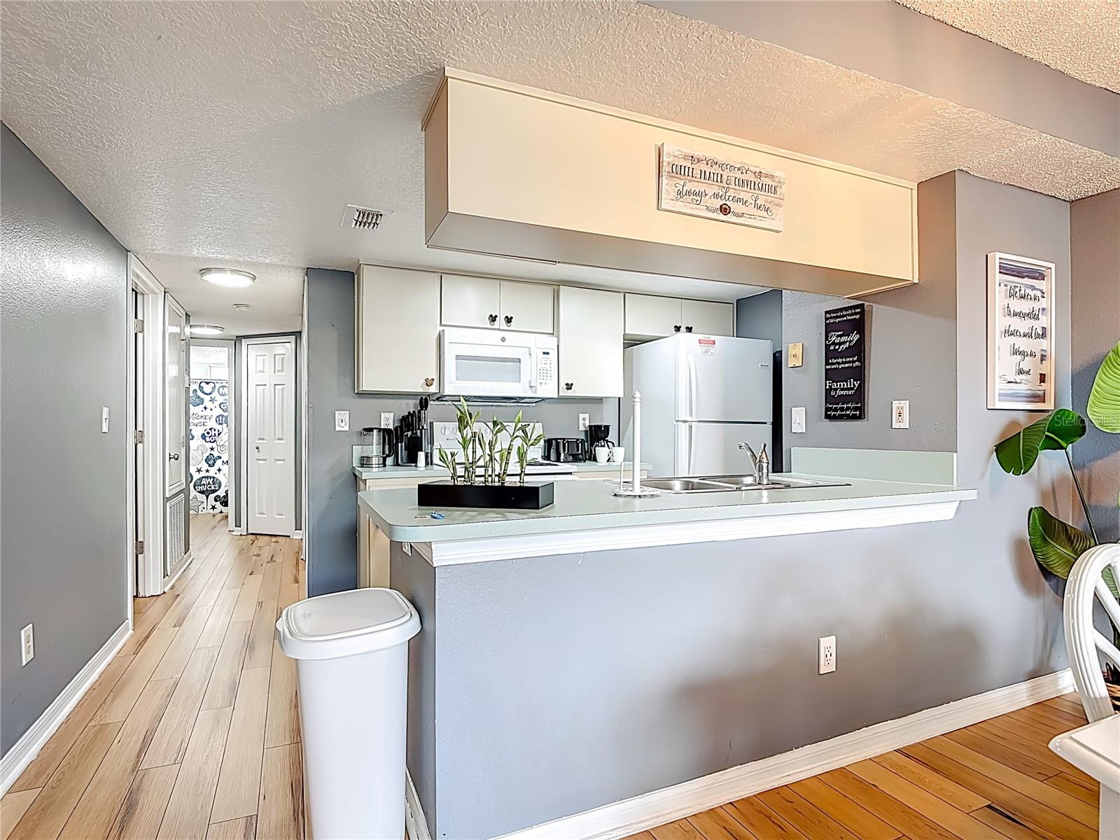 VILLAS AT SOMERSET THE - Residential Lease