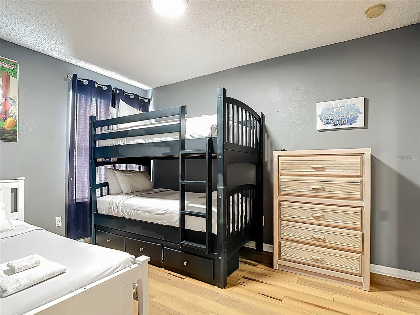 VILLAS AT SOMERSET THE - Residential Lease