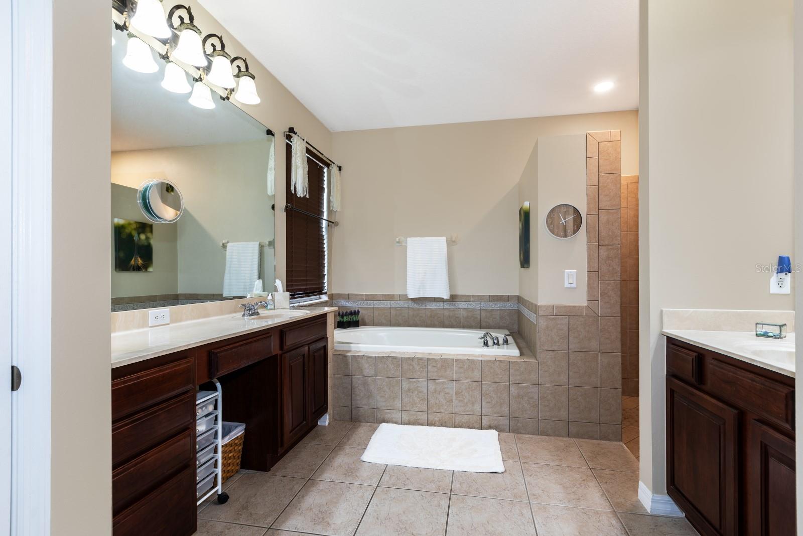 BLUE LAKE ESTATES - Residential