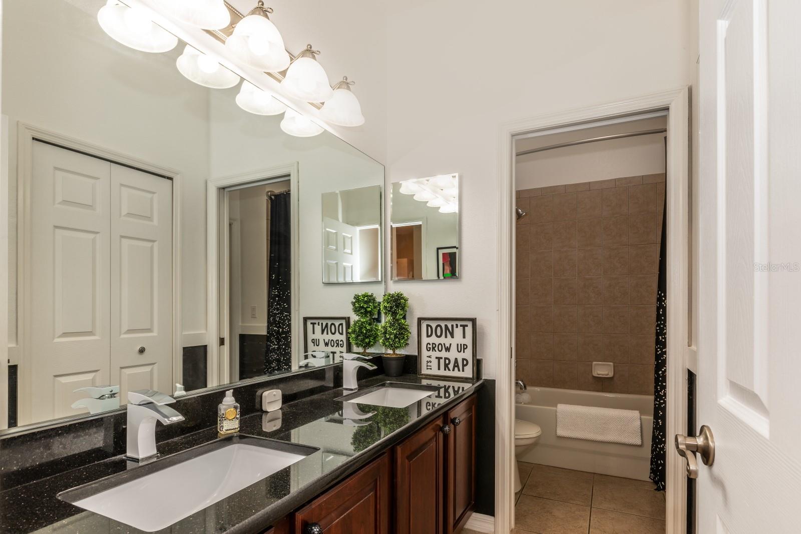 BLUE LAKE ESTATES - Residential