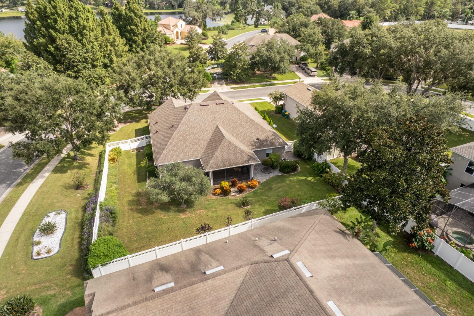 BLUE LAKE ESTATES - Residential