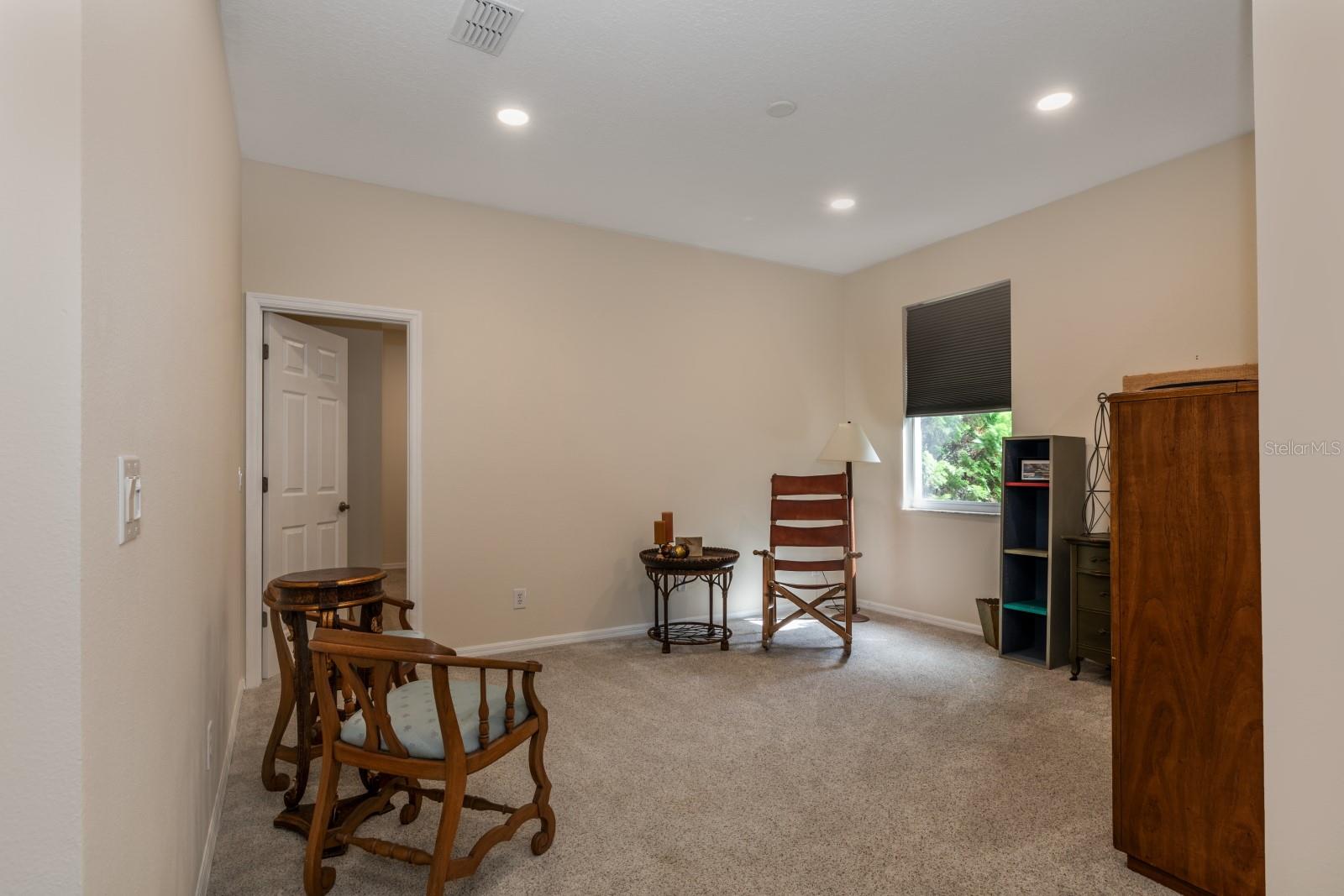 BLUE LAKE ESTATES - Residential