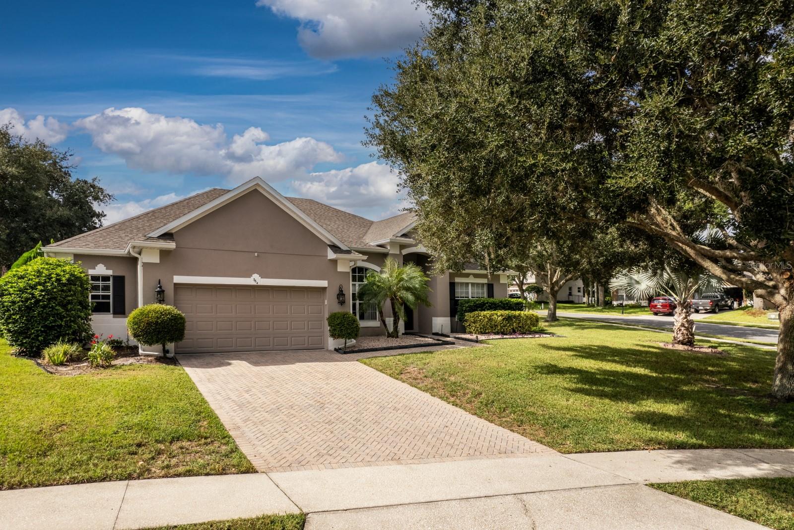 BLUE LAKE ESTATES - Residential