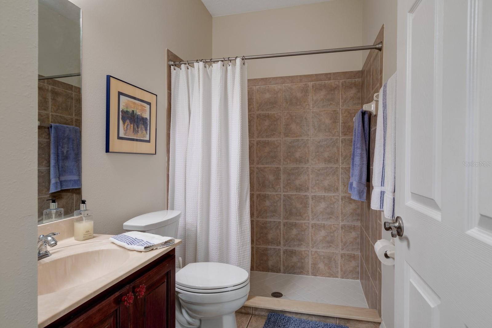 BLUE LAKE ESTATES - Residential