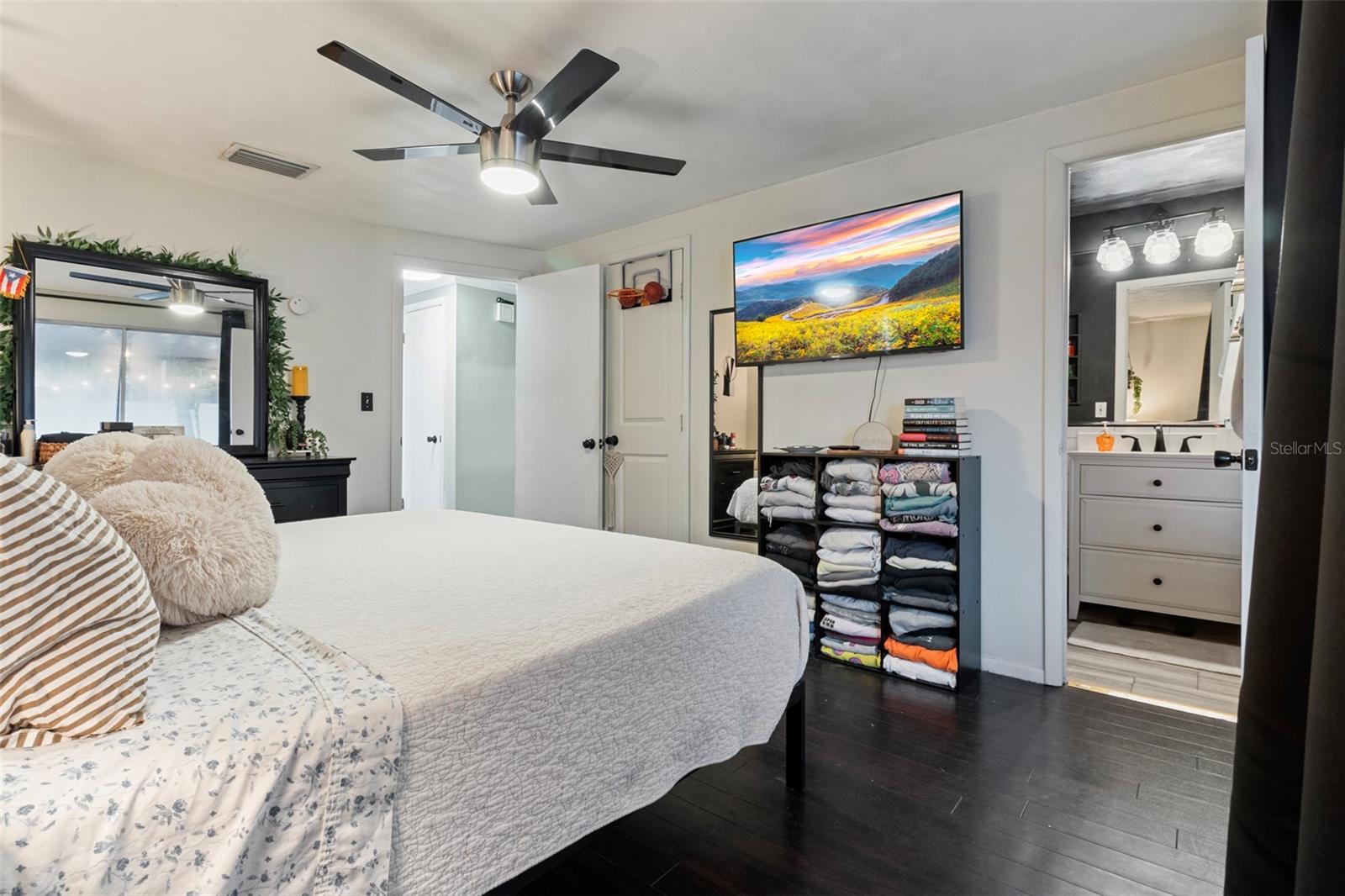 BEACON SQUARE - Residential