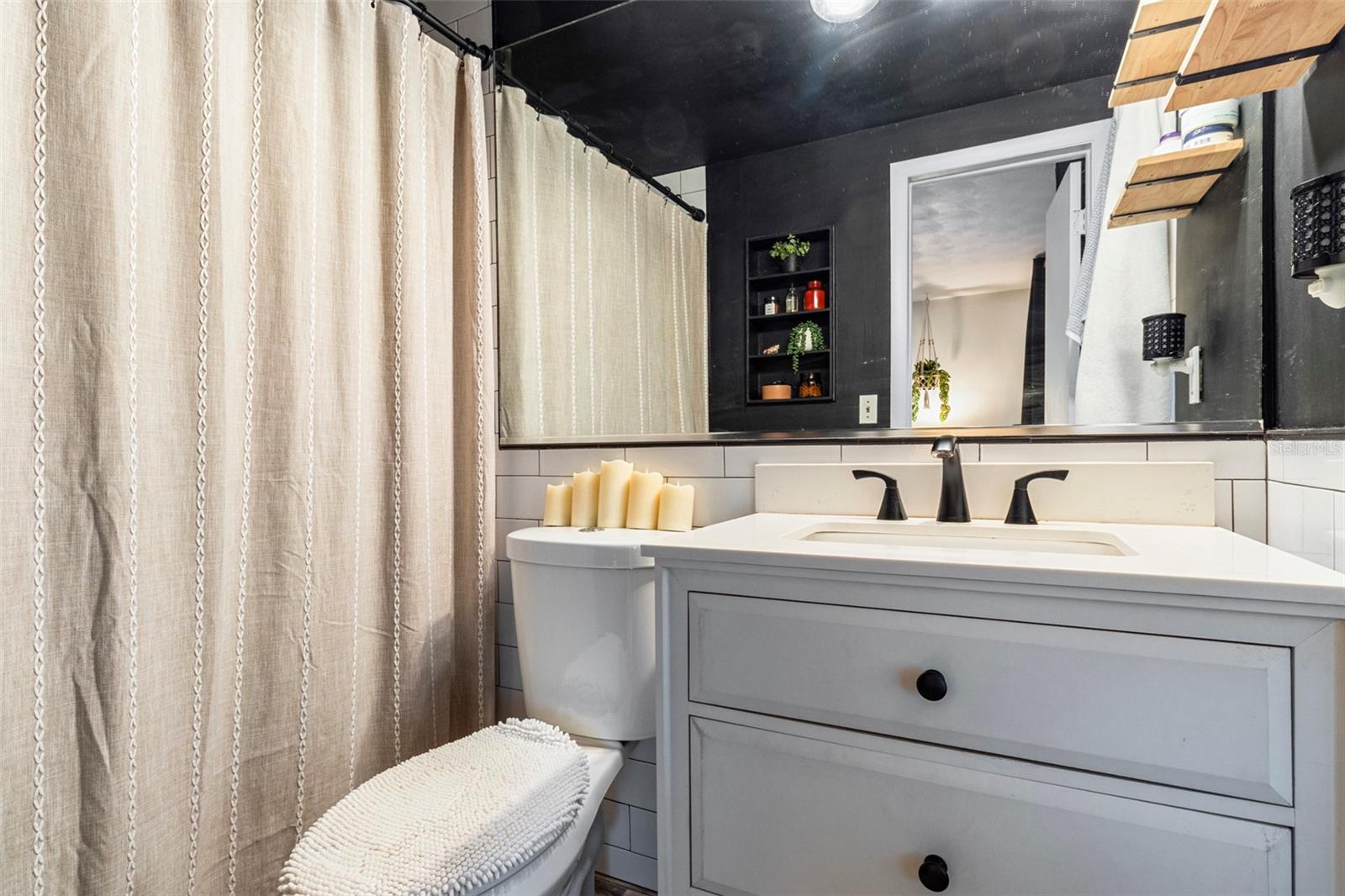 BEACON SQUARE - Residential