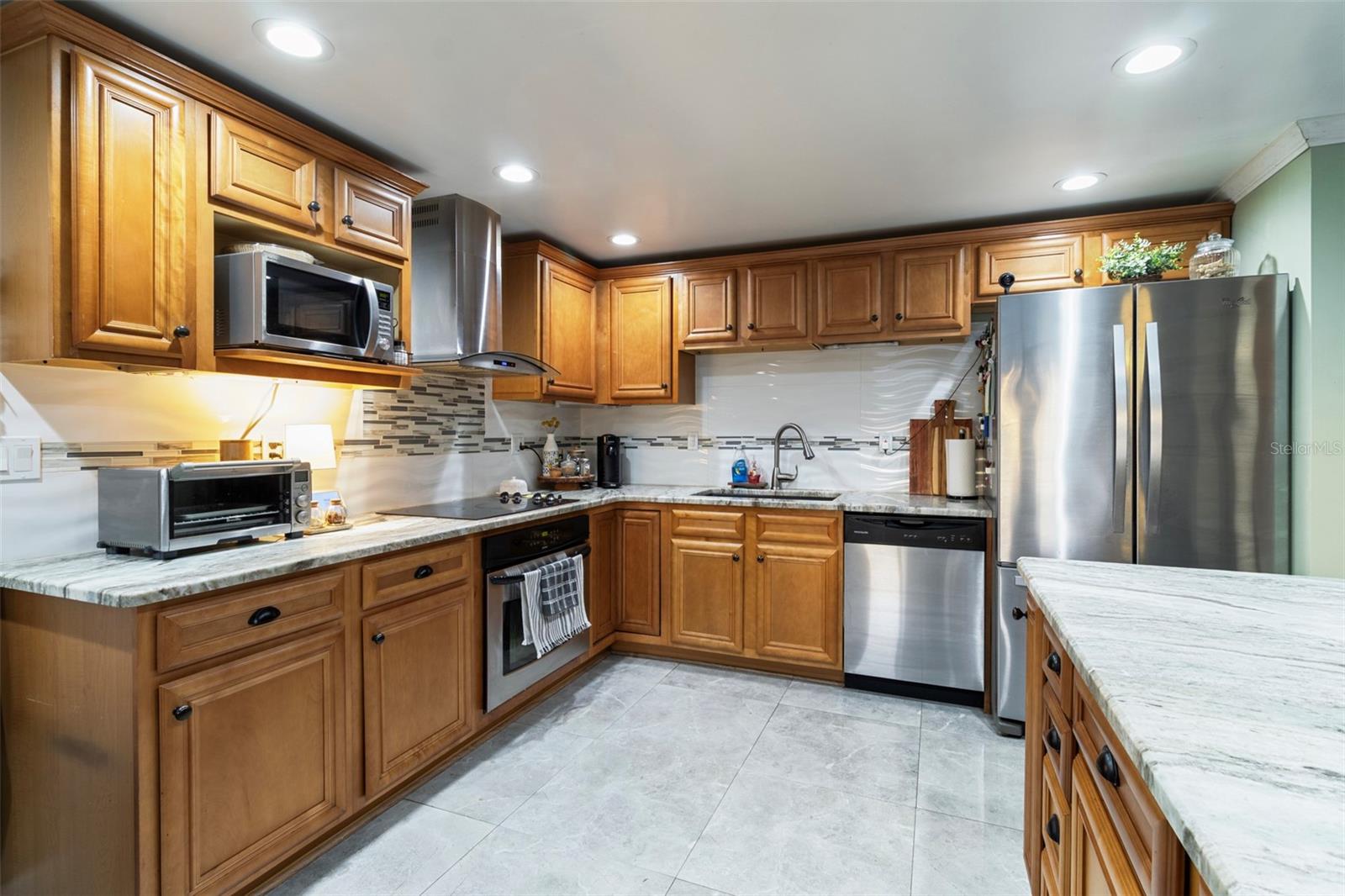 BEACON SQUARE - Residential