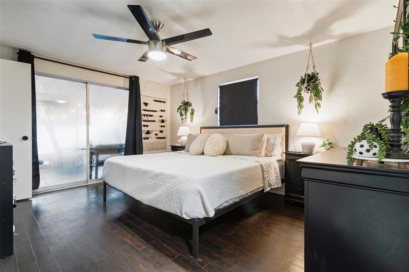 BEACON SQUARE - Residential