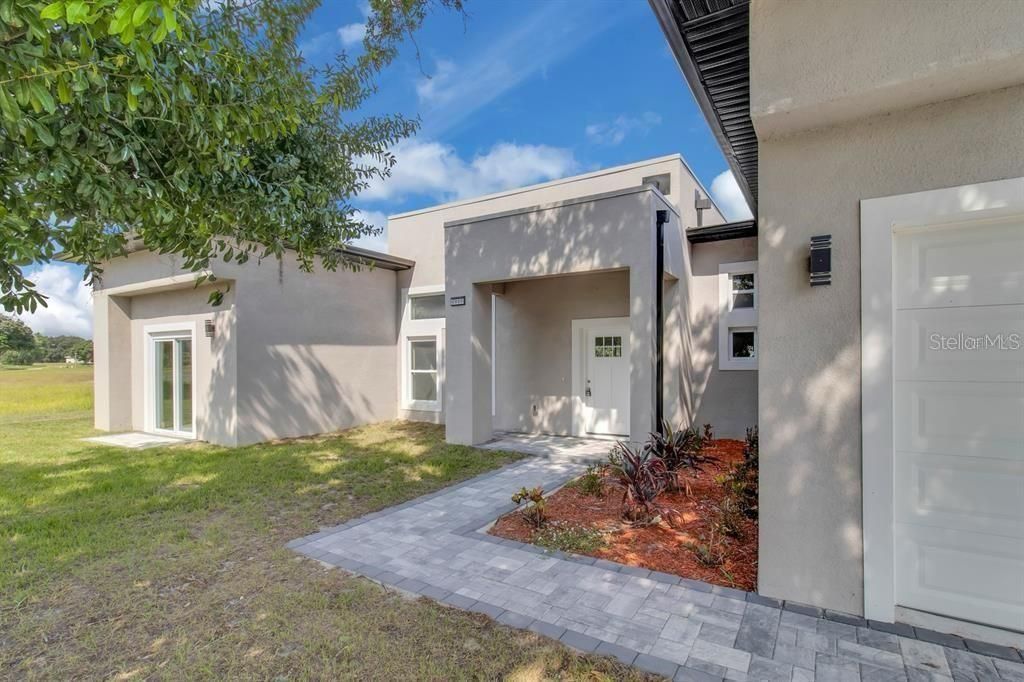 Photo of 6805 Heavitree Drive, Sebring, FL 33876 (MLS # O6366669)