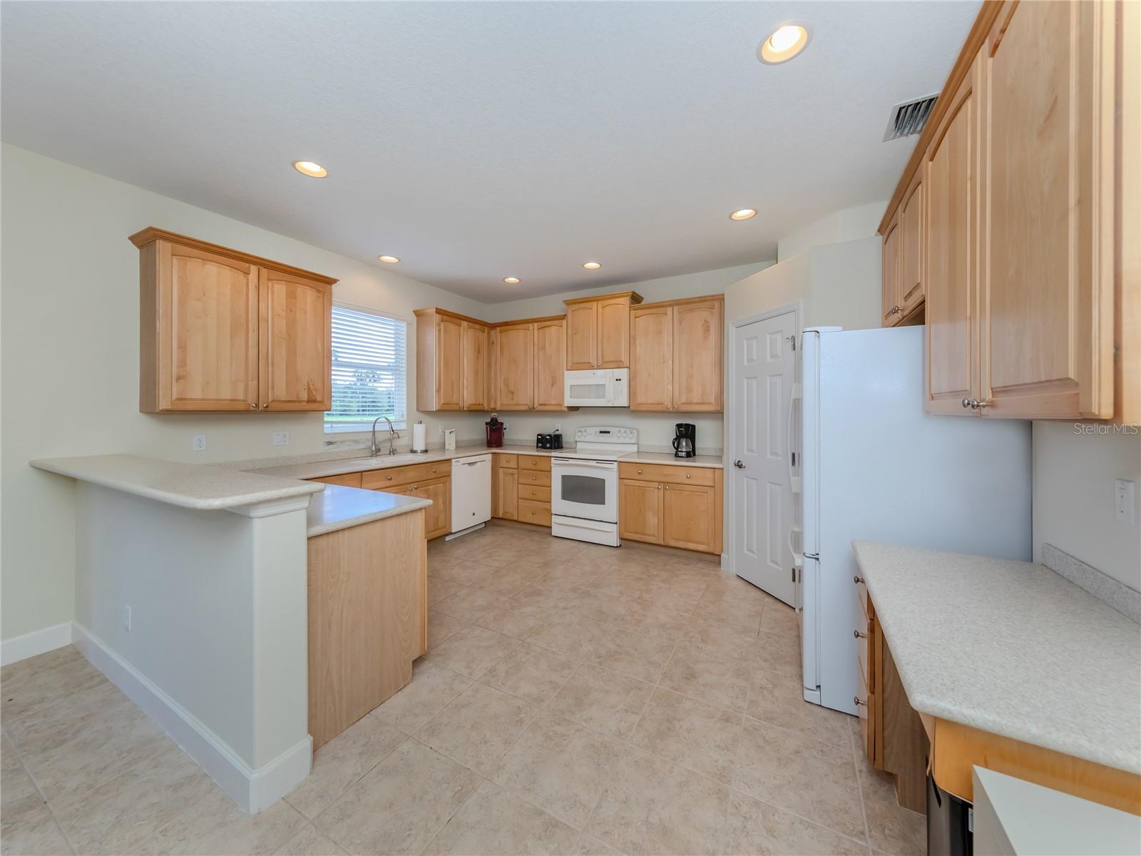 Photo 14 of 46 of 12002 GRANITE WOODS LOOP house