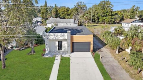 Photo of 27 W 8th Street, Apopka, FL 32703 (MLS # O6365555)