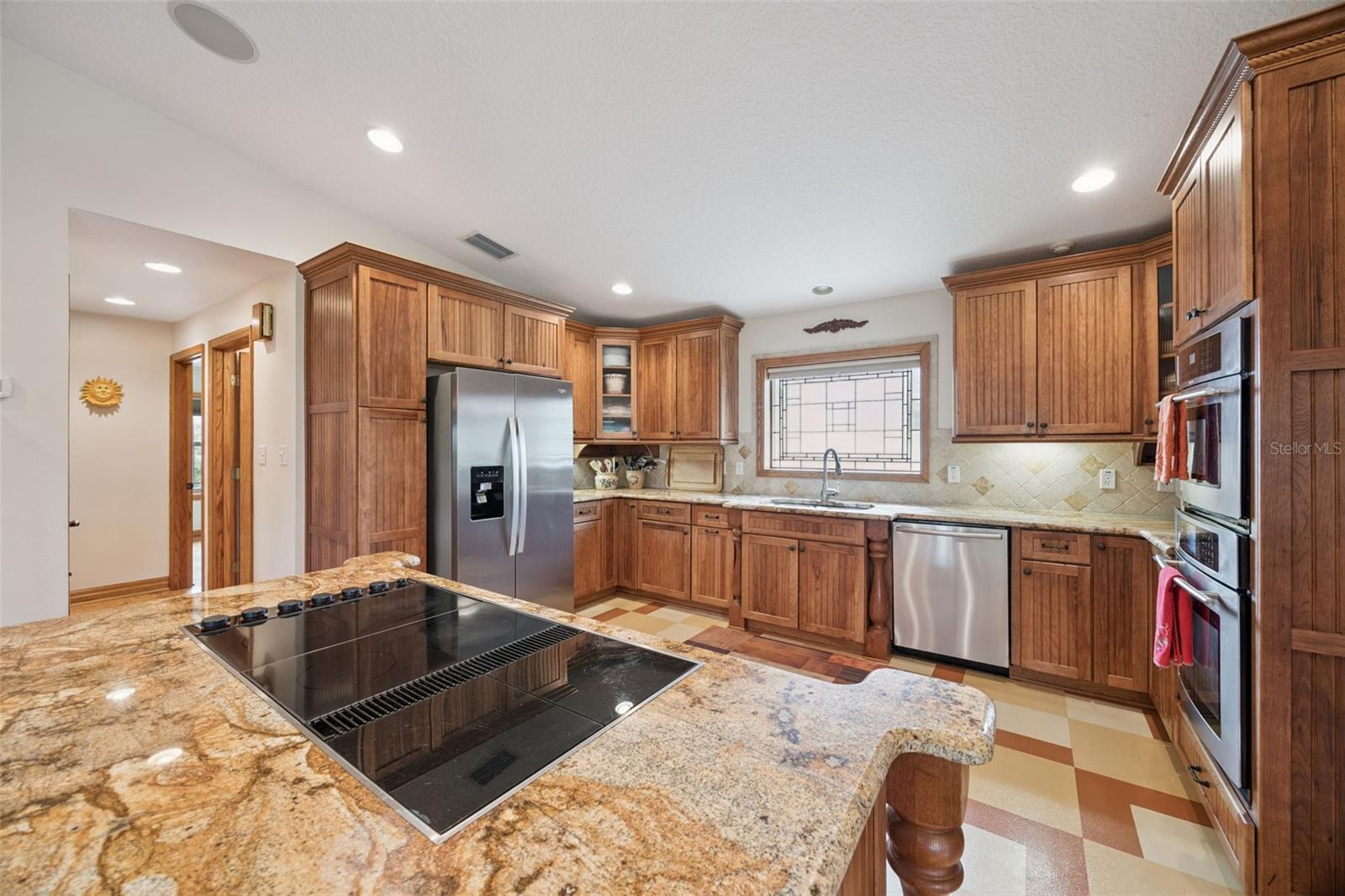 MOUNT PLYMOUTH - Residential