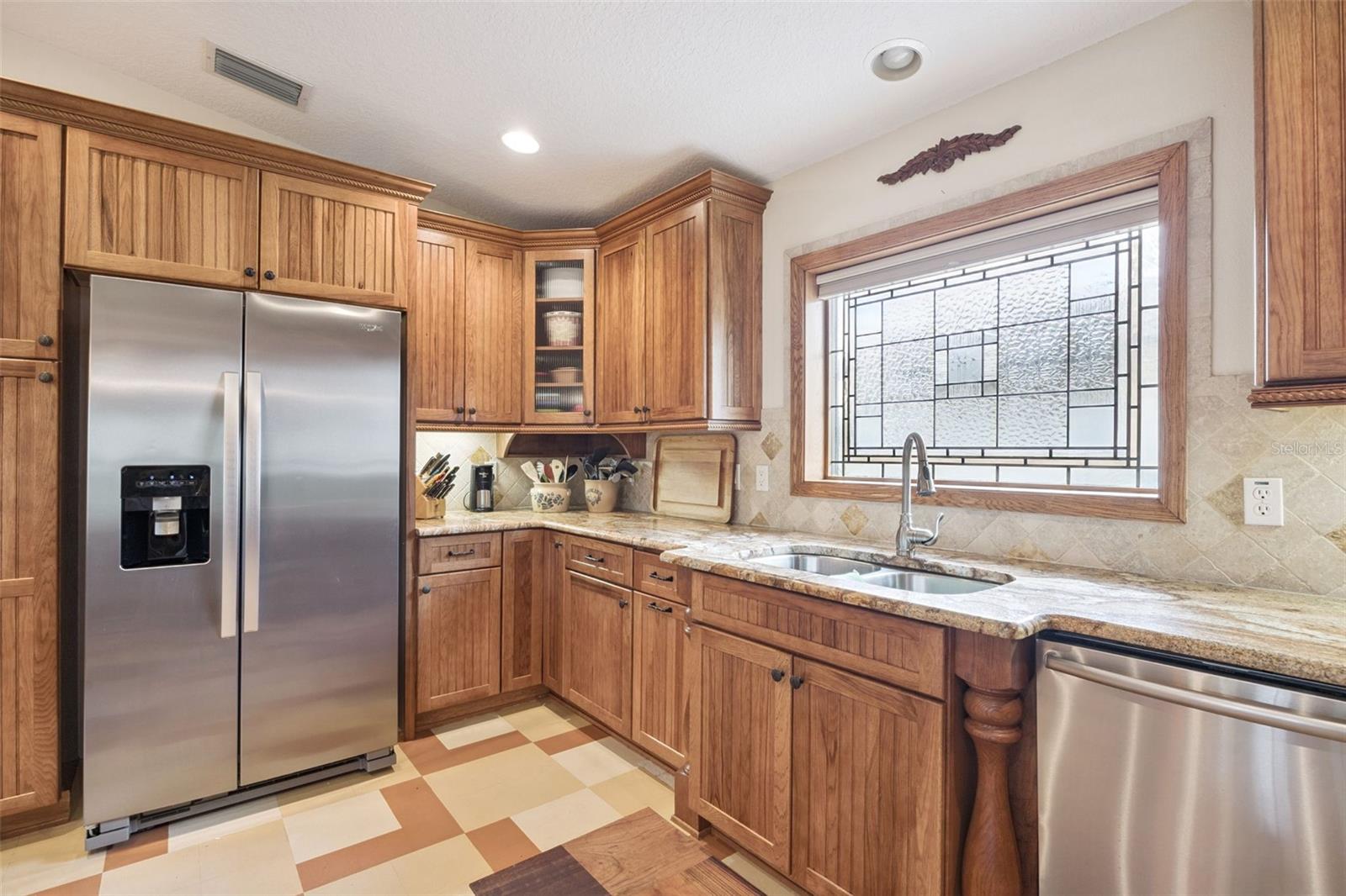 MOUNT PLYMOUTH - Residential