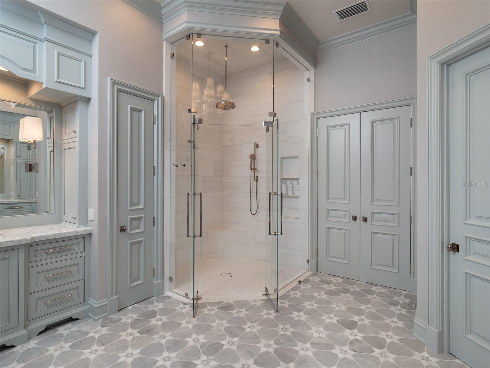 GOLDEN OCALA - Residential