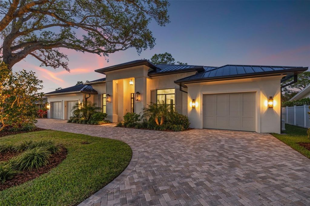 Photo of 634 Poinsettia Road, Belleair, FL 33756 (MLS # TB8372401)