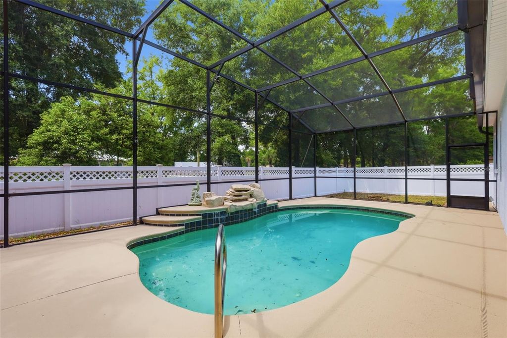 Photo of 814 Cypress Oak Circle, Deland, FL 32720 (MLS # G5111772)