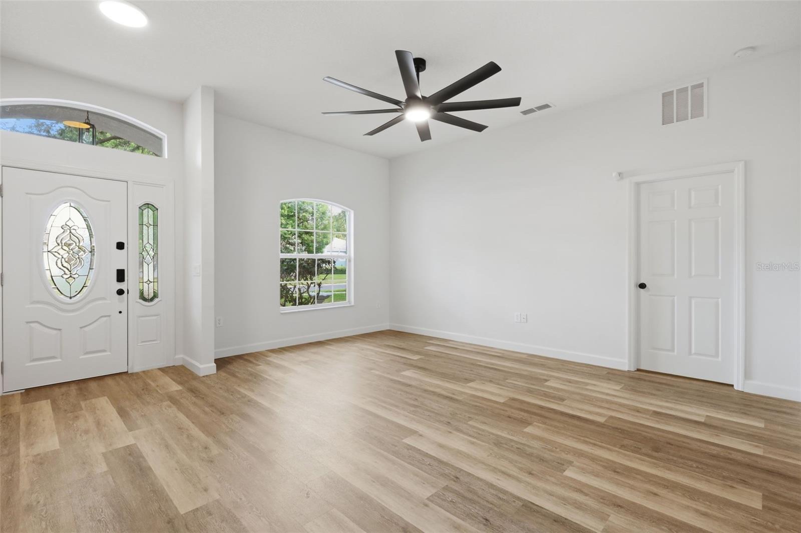 814 CYPRESS OAK CIRCLE