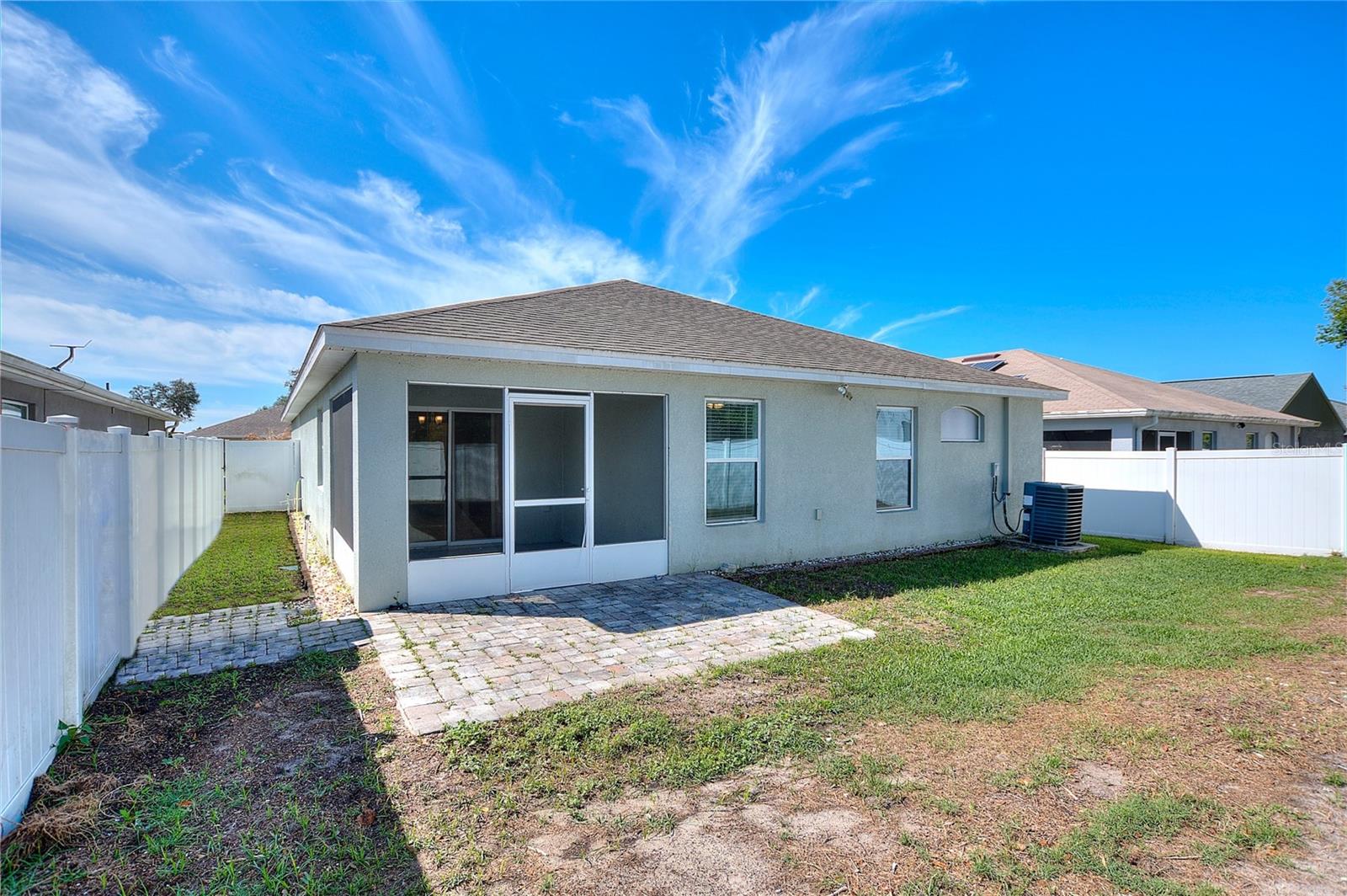 DONOVAN TRACE - Residential