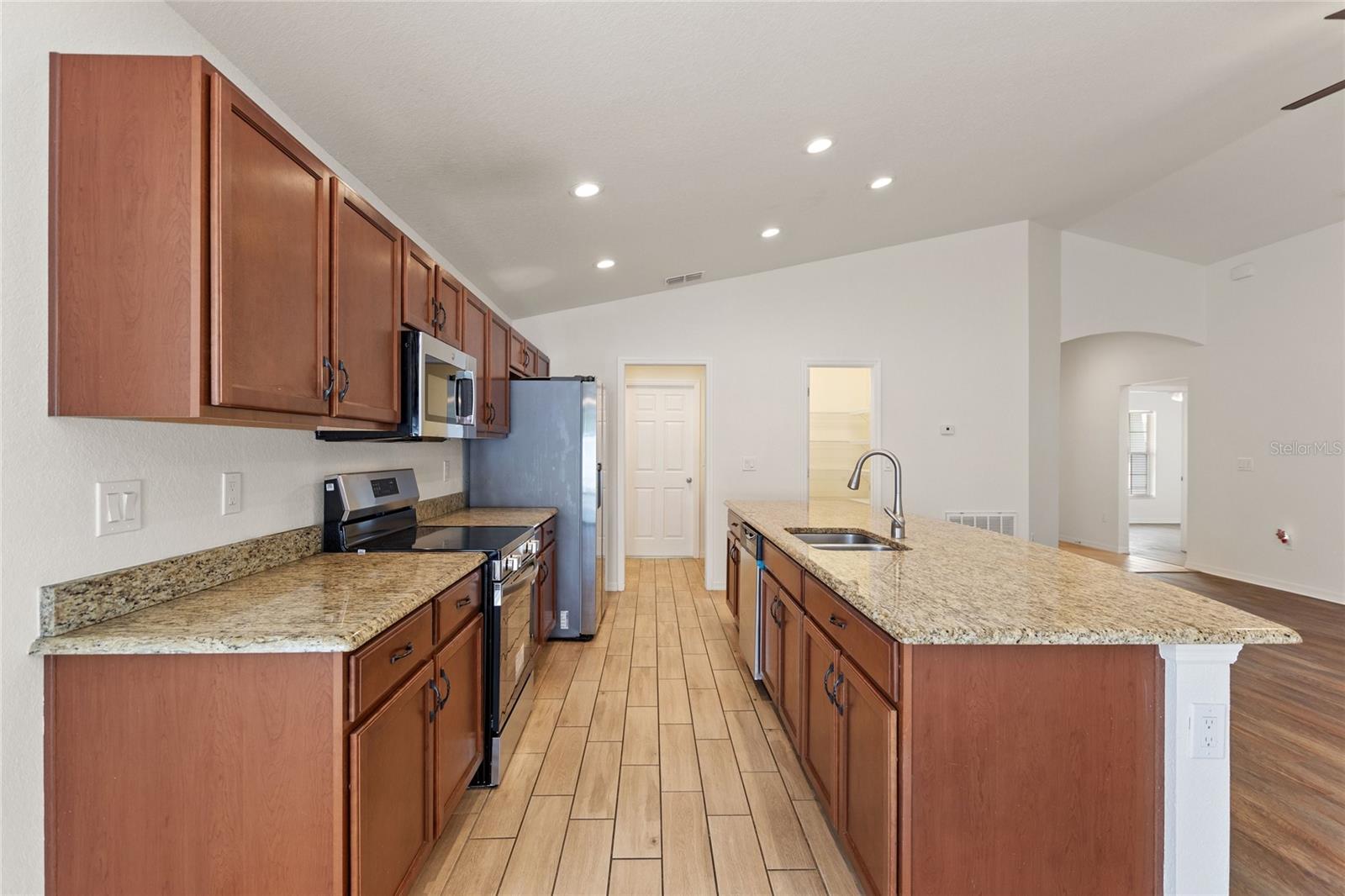 DONOVAN TRACE - Residential