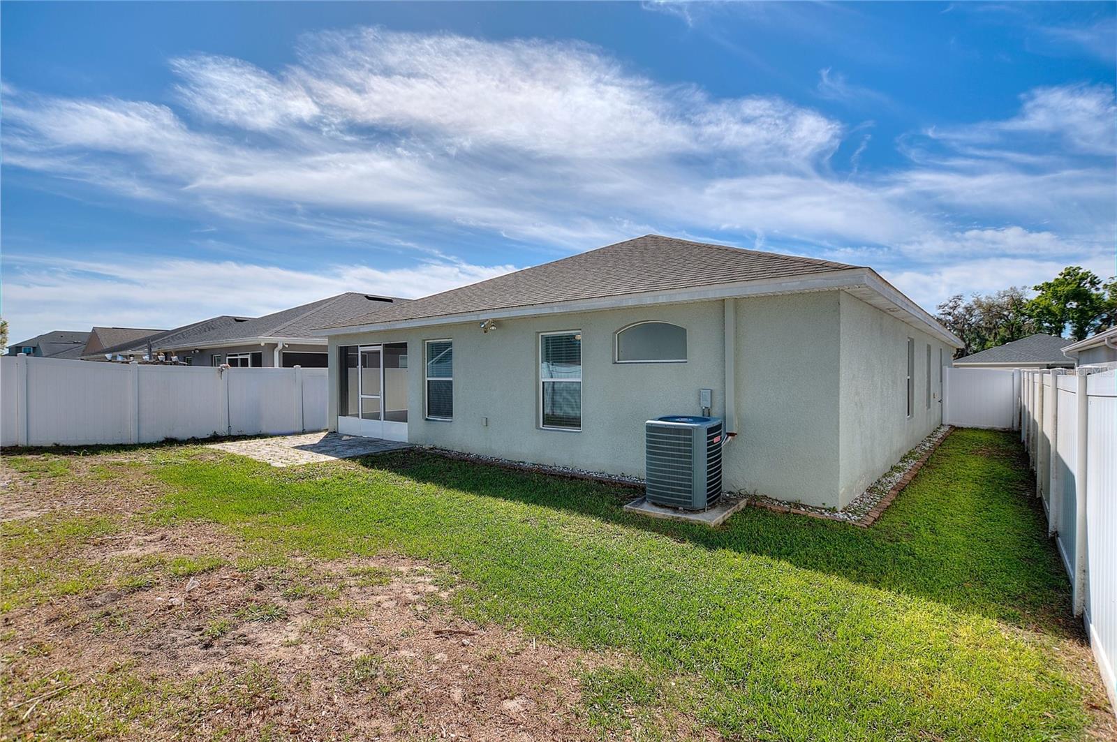 DONOVAN TRACE - Residential