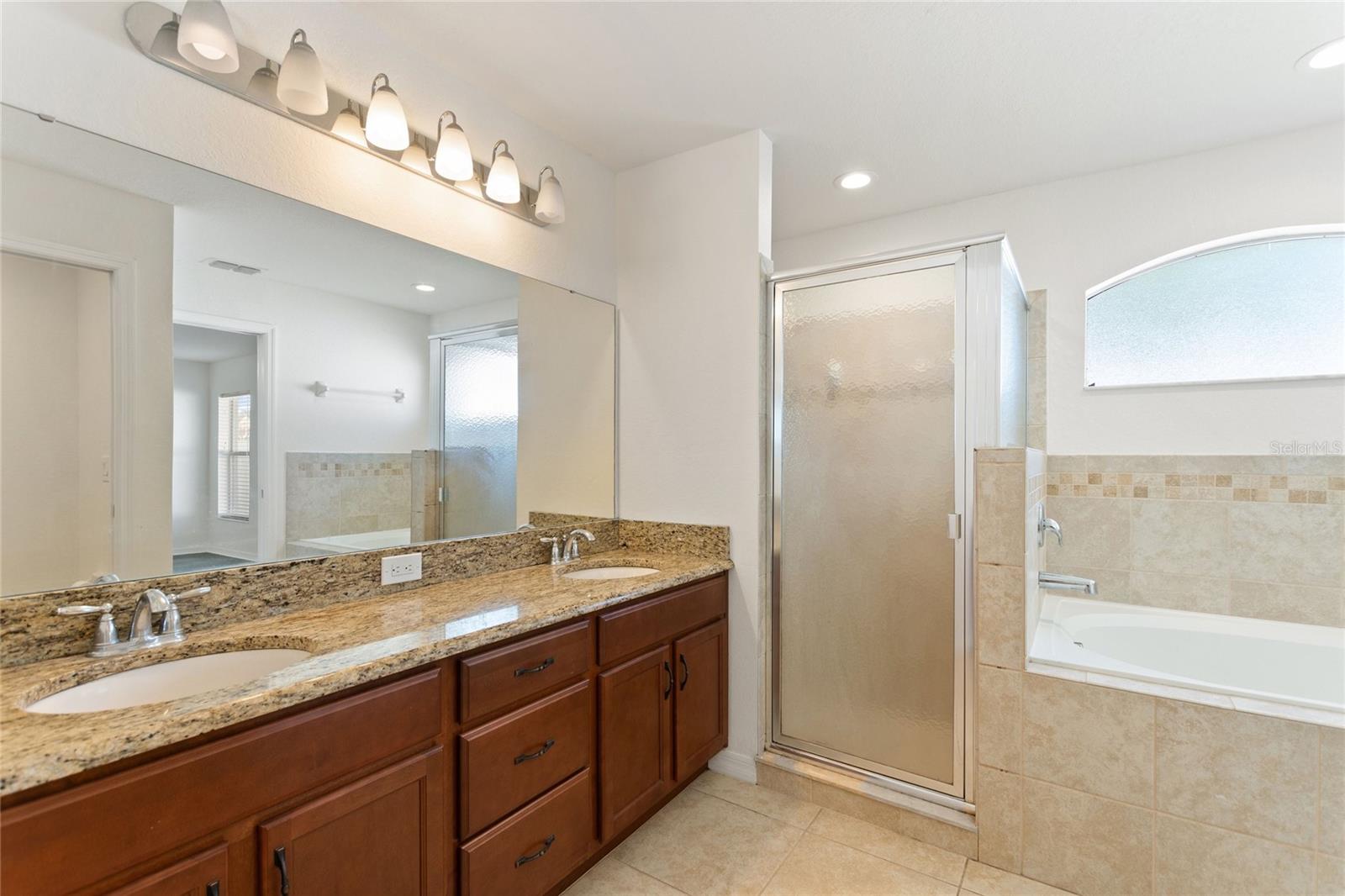 DONOVAN TRACE - Residential