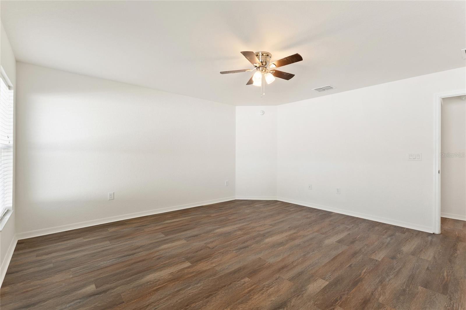 DONOVAN TRACE - Residential