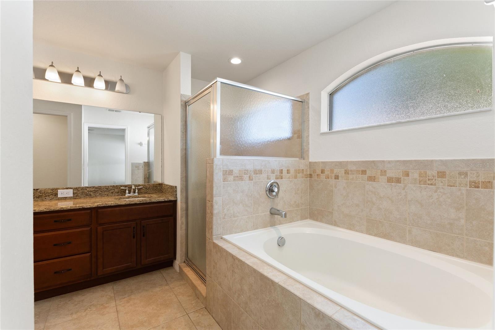 DONOVAN TRACE - Residential