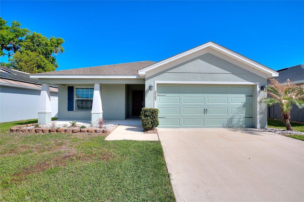 Photo of 2009 Danes Court, Lakeland, FL 33810 (MLS # O6391438)