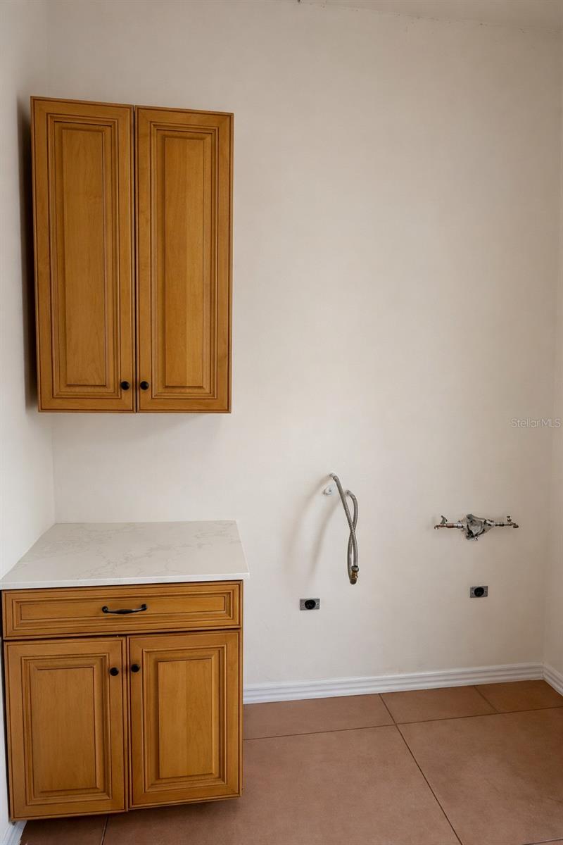 FLORAL PARK - Residential